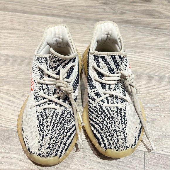 Adidas Yeezy sneaker - Picture 1 of 9